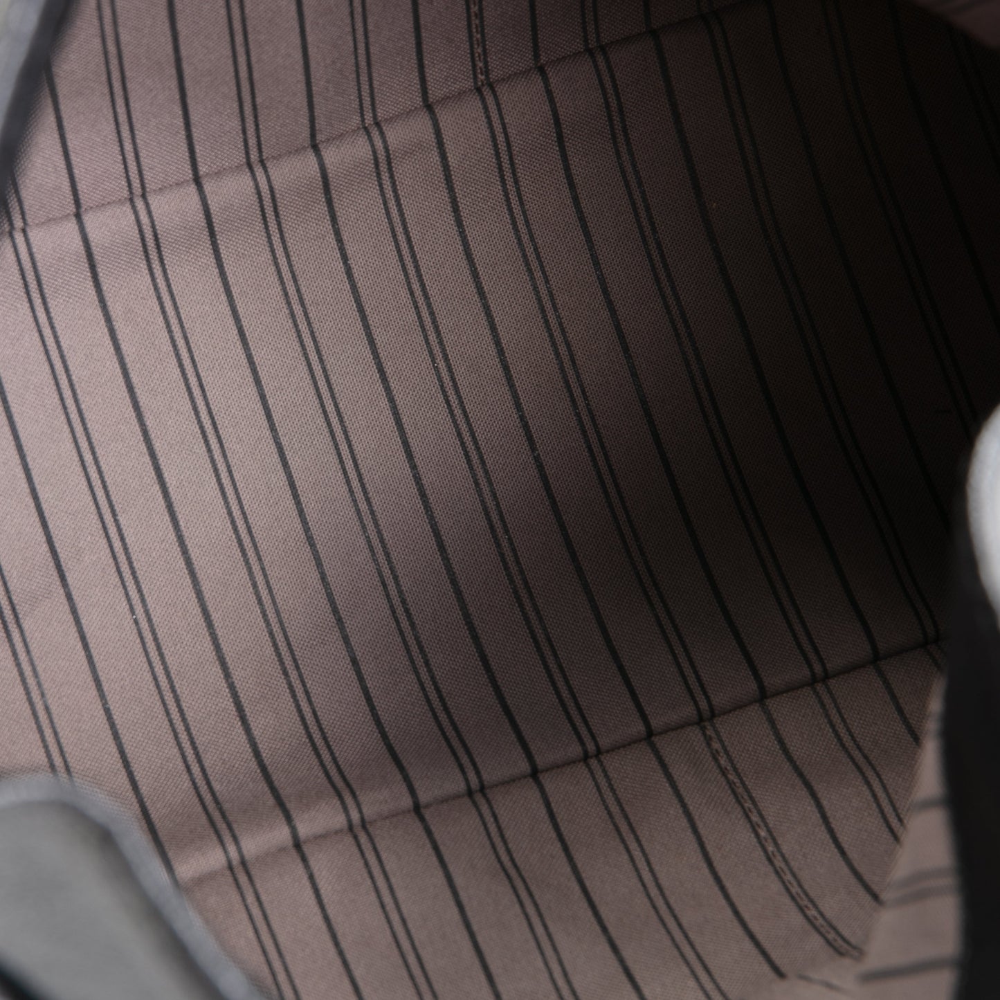 LOUIS VUITTON Artsy MM Empreinte- Zwart