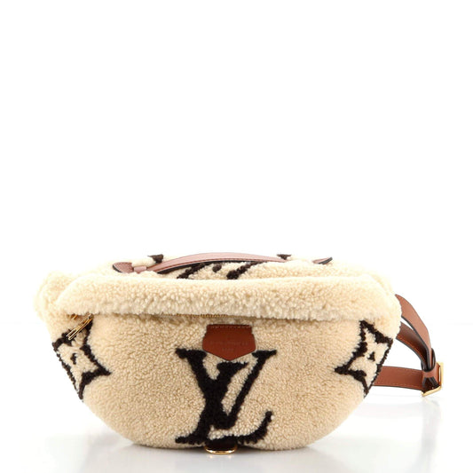 Louis Vuitton Bum Tas Monogram Giant Teddy Fleece