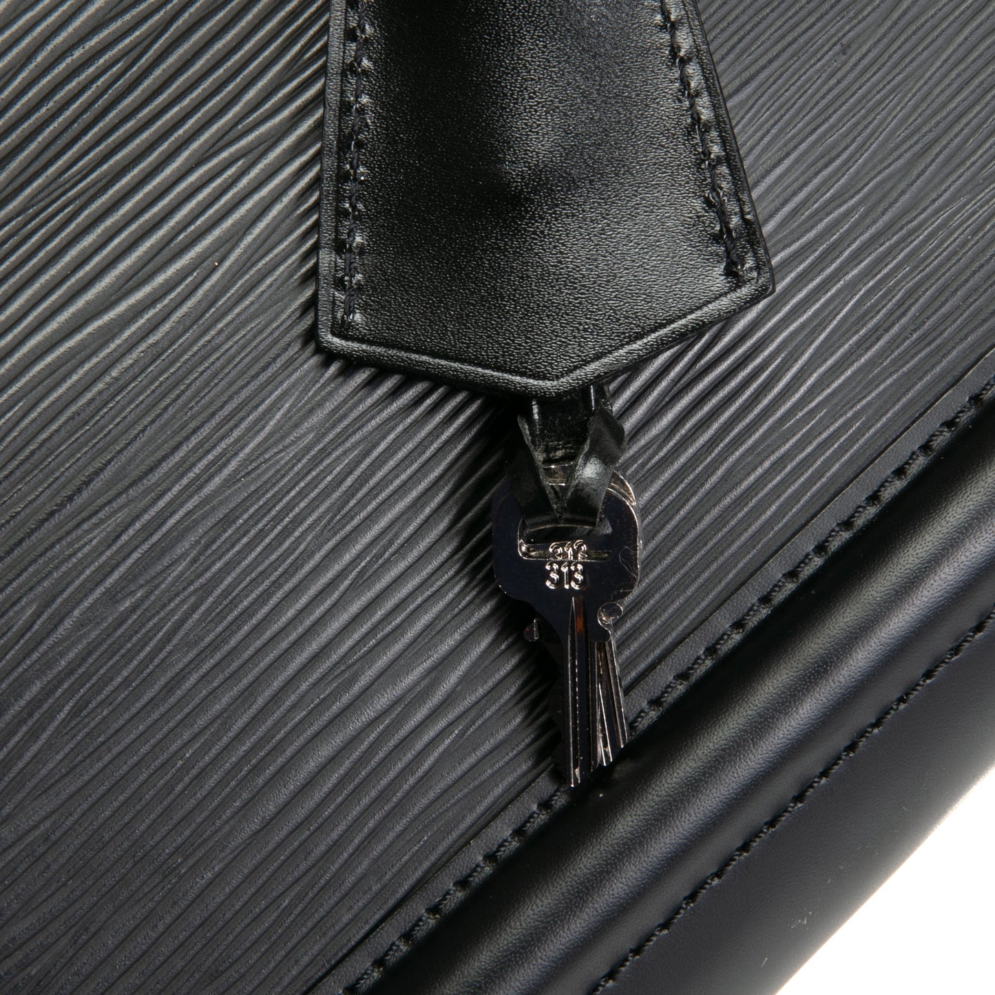 Louis Vuitton Epi Montaigne GM Zwart