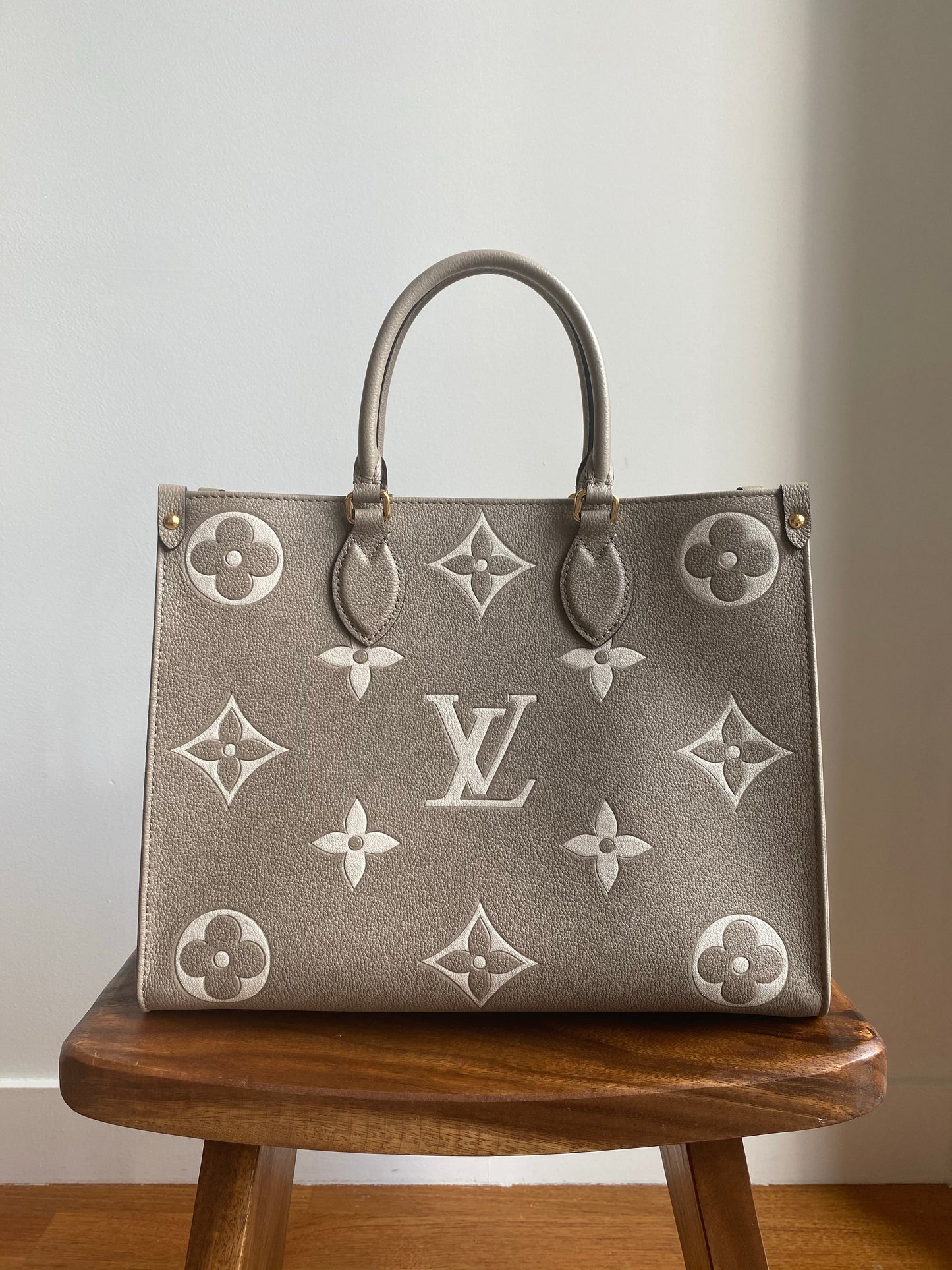 Louis Vuitton Empreinte OnTheGo MM M45494